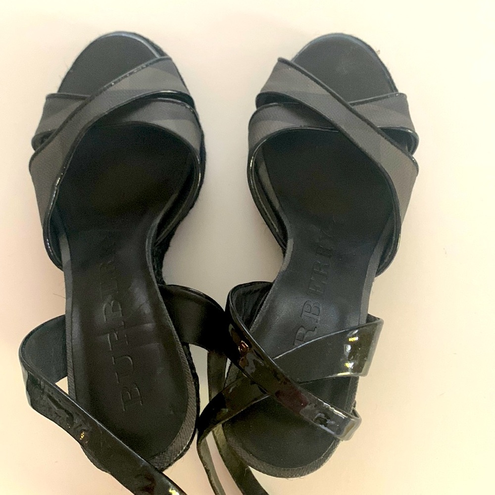 Authentic Brand New Burberry Sandal